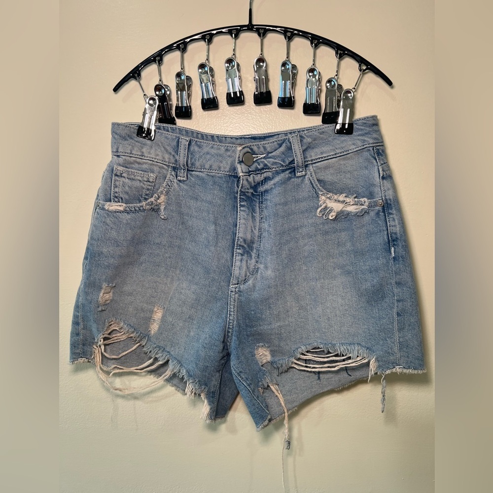 DL1961 Distressed Denim Shorts size 25